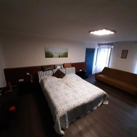 Lux Center B&B - Pasja Grofica Idrija Exteriör bild