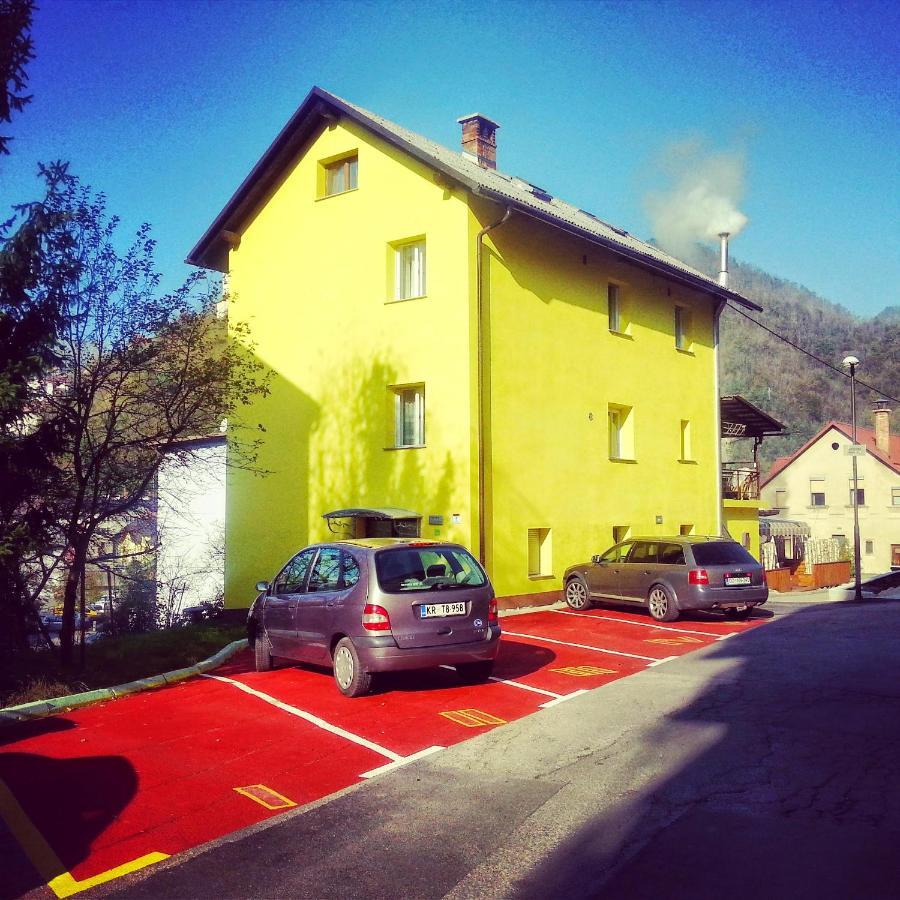 Lux Center B&B - Pasja Grofica Idrija Exteriör bild