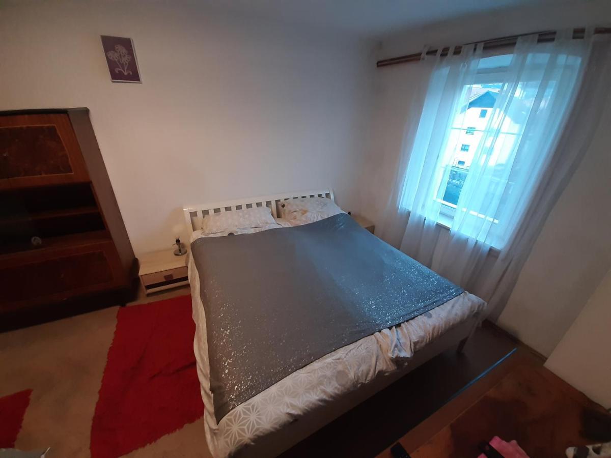 Lux Center B&B - Pasja Grofica Idrija Exteriör bild