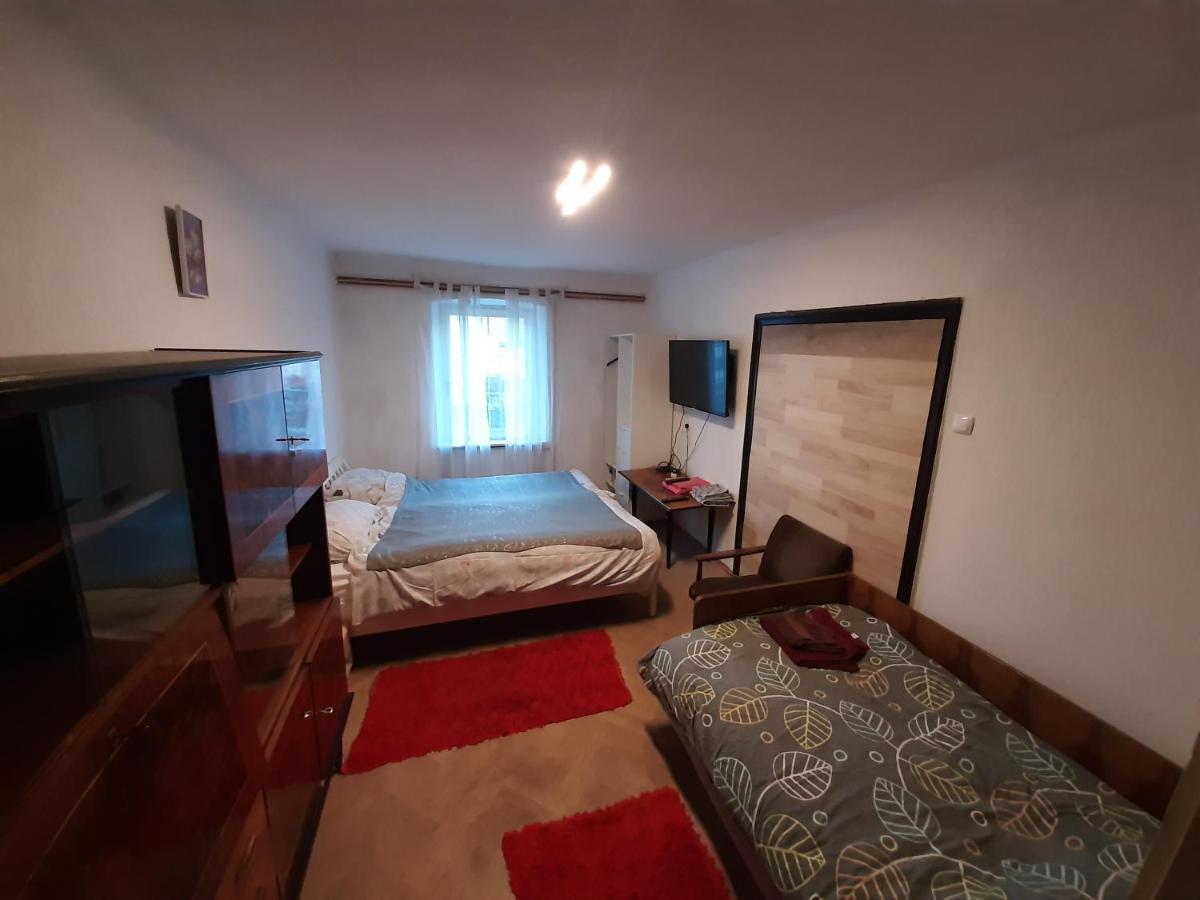 Lux Center B&B - Pasja Grofica Idrija Exteriör bild